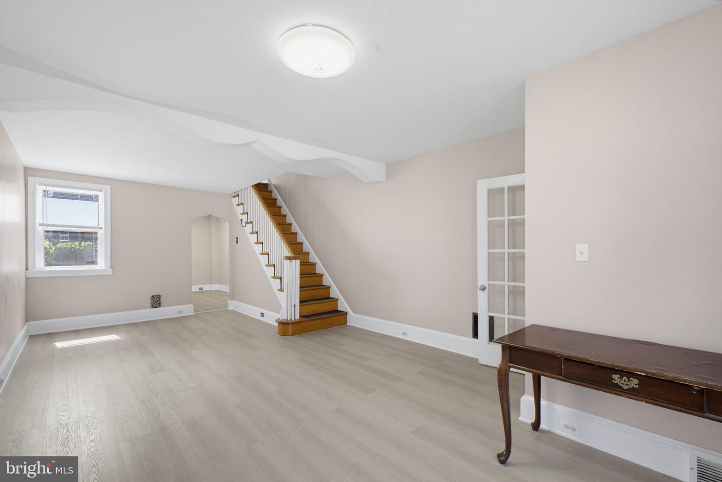 1914 E Hazzard St Property Photo 6
