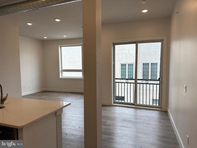907-00 Leland St #3f Property Photo 6