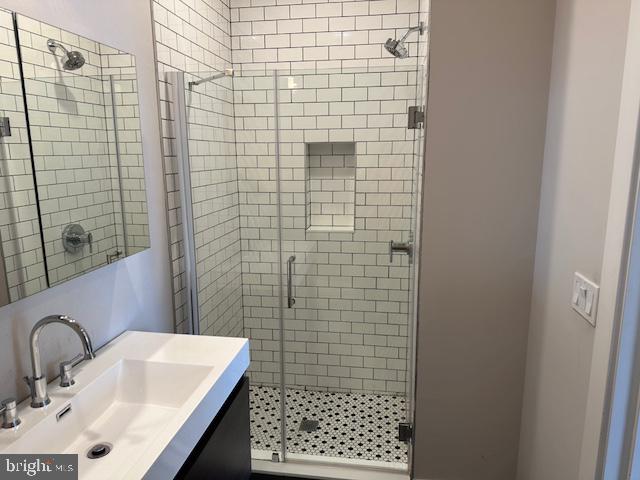 907-00 Leland St #3f Property Photo 12