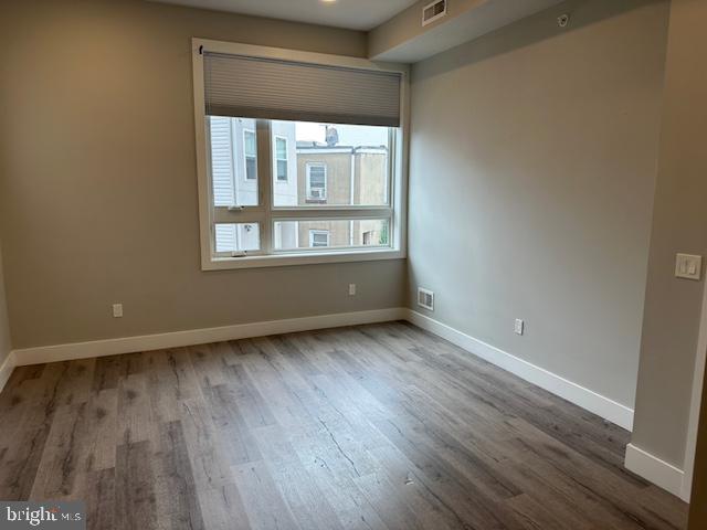 907-00 Leland St #3f Property Photo 13