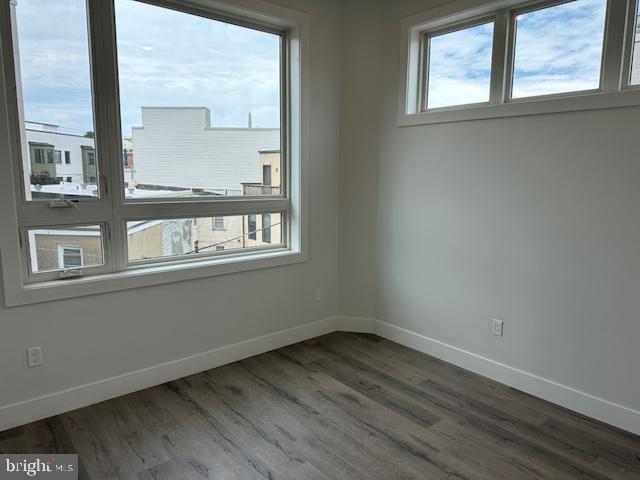 907-00 Leland St #3f Property Photo 16