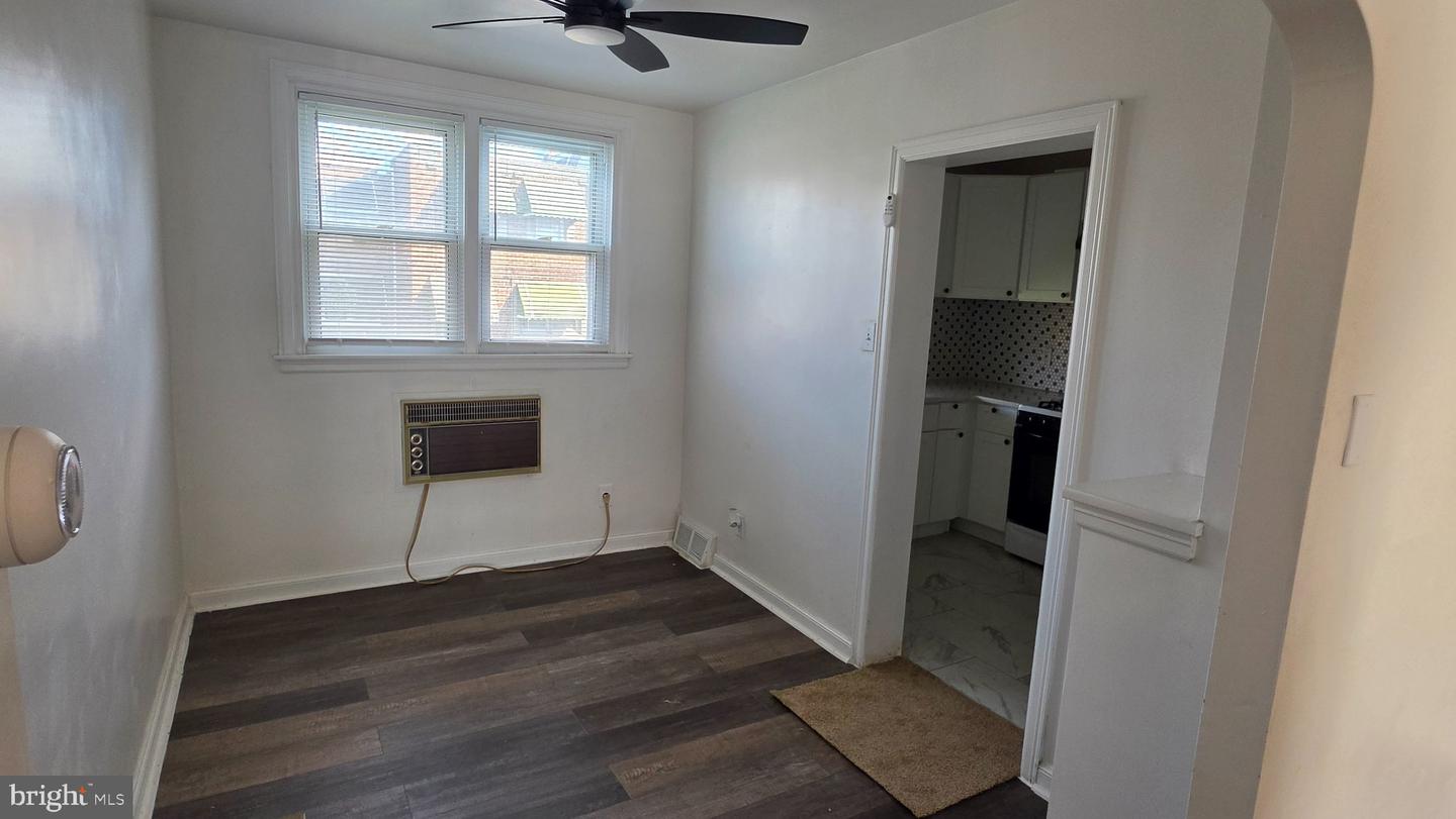 4615 Weymouth Property Photo 6