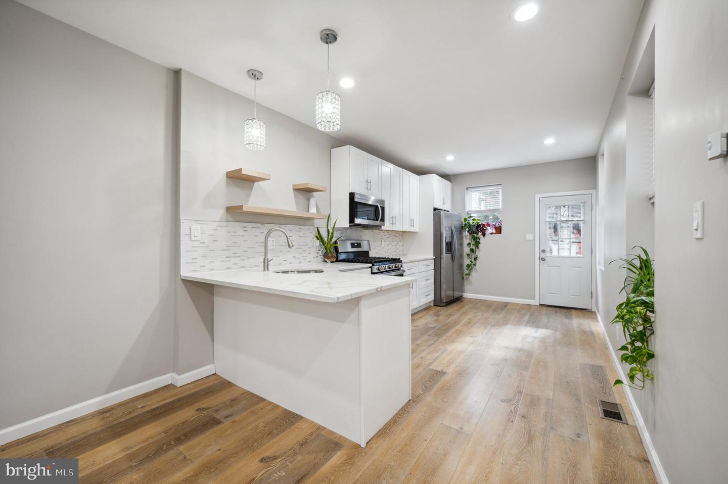 5212 Reinhard St Property Photo 2