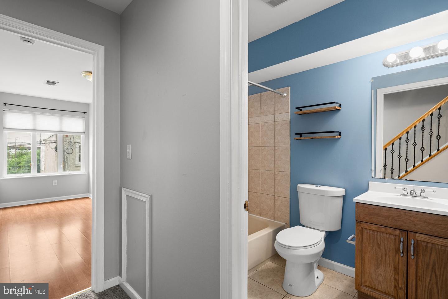 2310 E Cabot St Property Photo 16