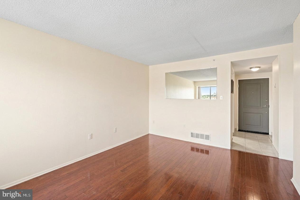 2001 Hamilton St #723 Property Photo 3