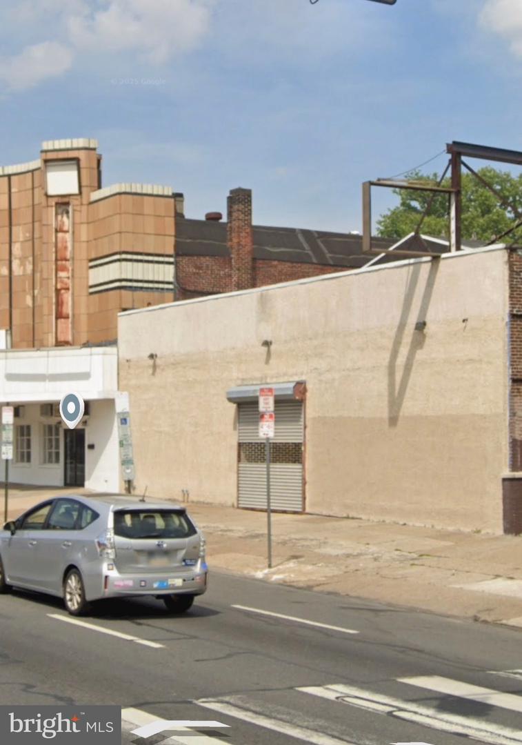 4807-11 N Broad St Property Photo 1
