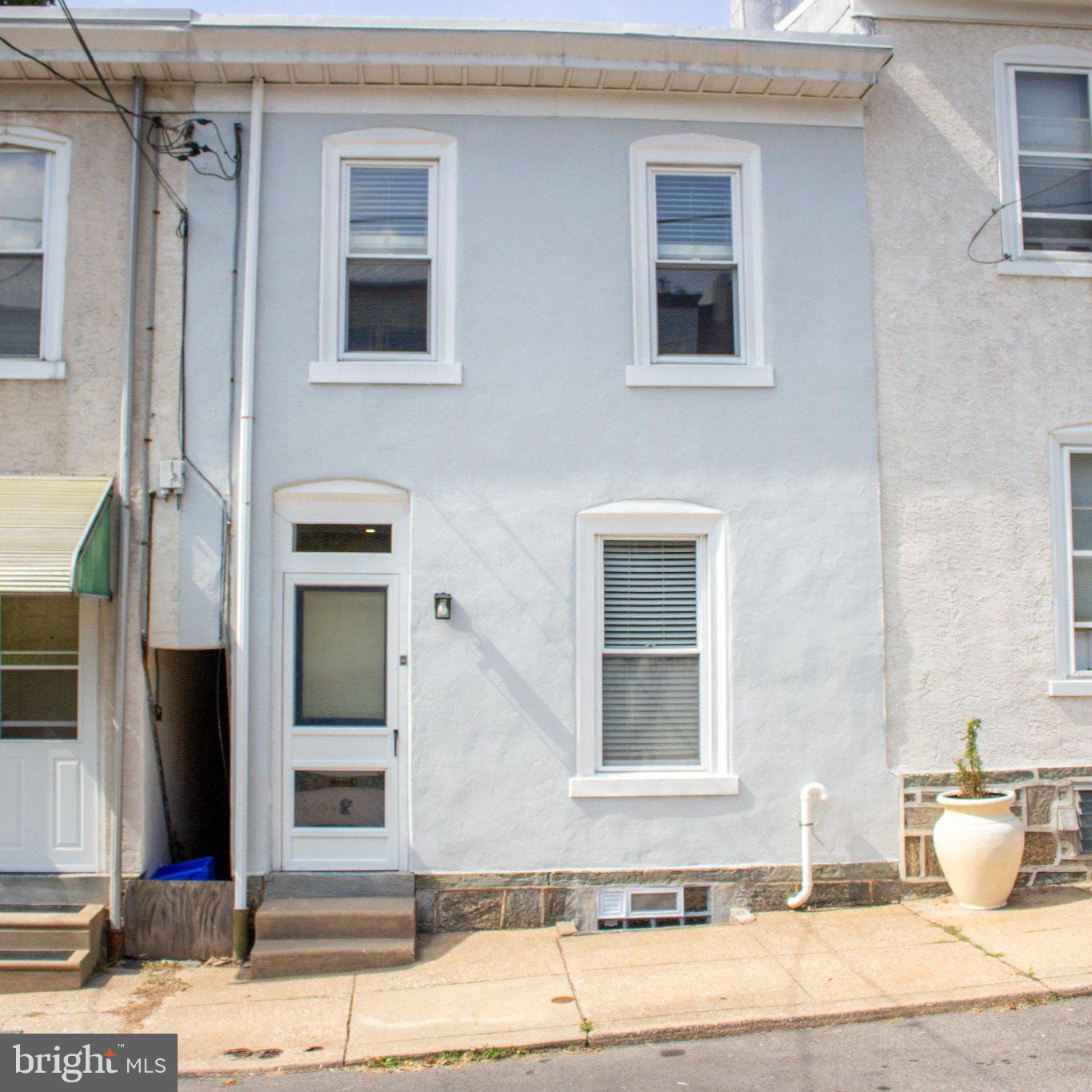 404 Delmar St Property Photo 1