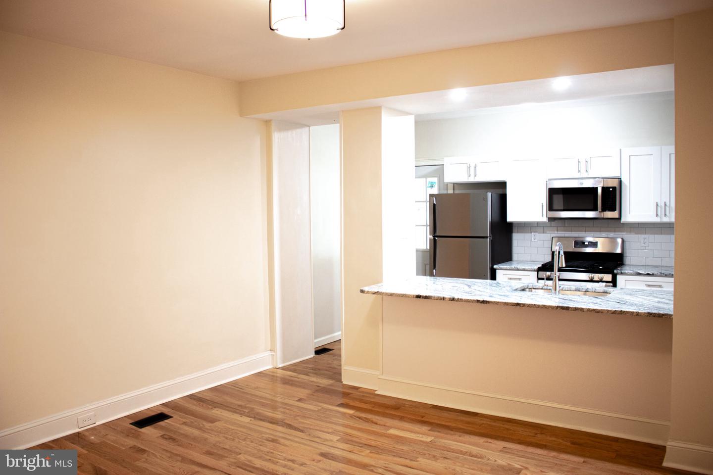 404 Delmar St Property Photo 8