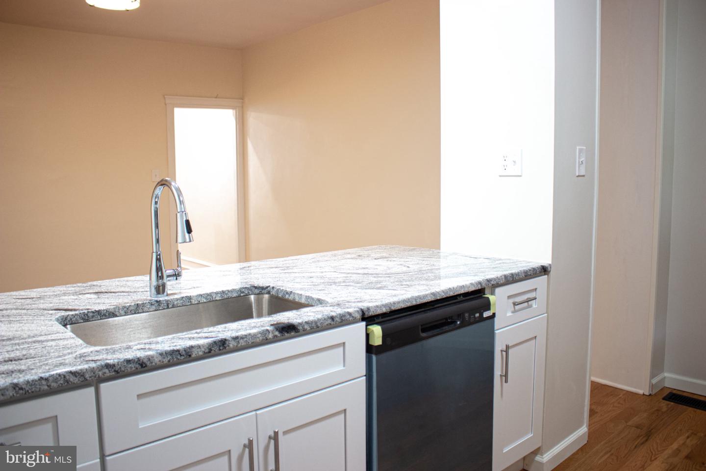 404 Delmar St Property Photo 10