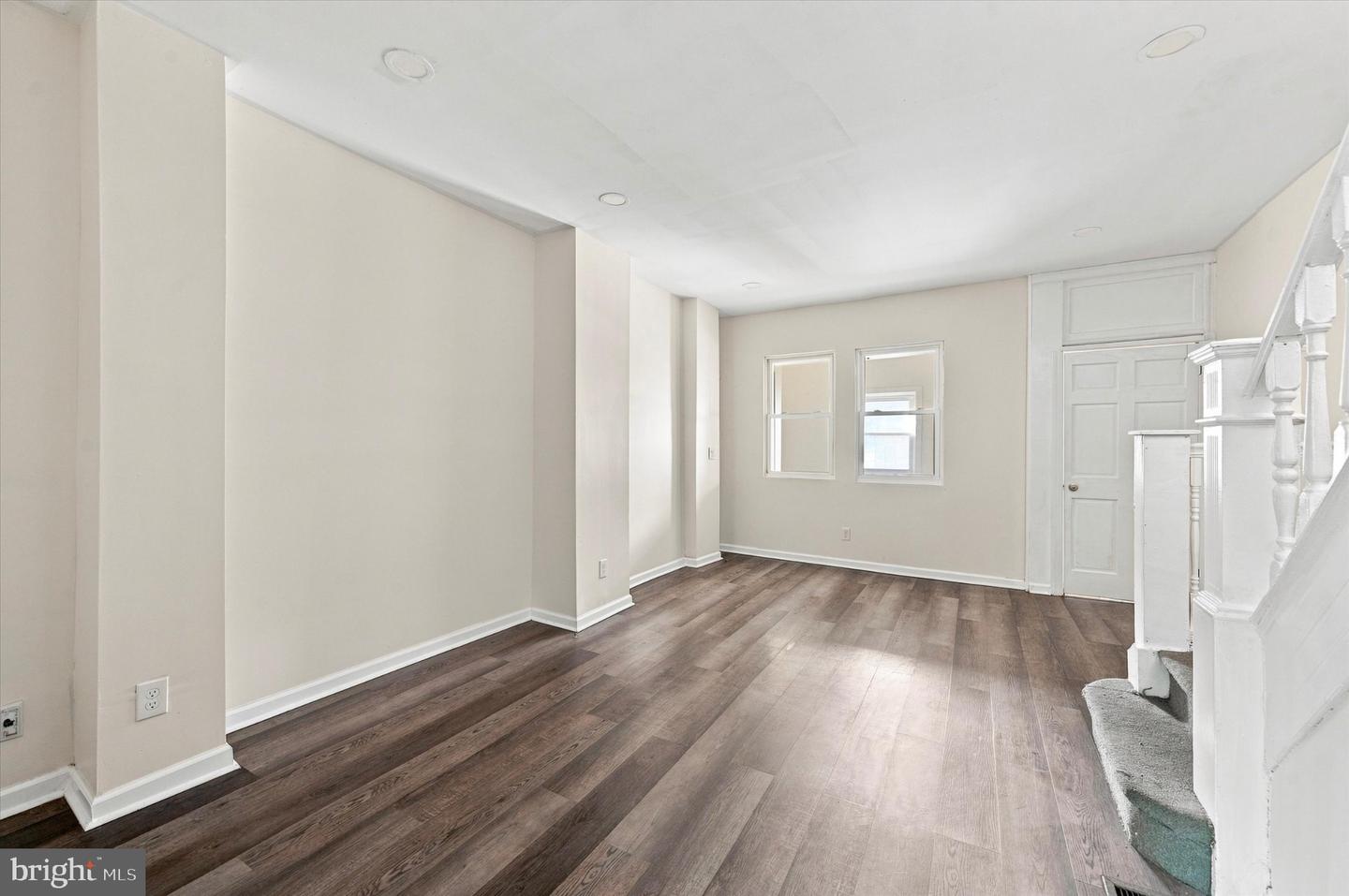 6070 Upland St Property Photo 10