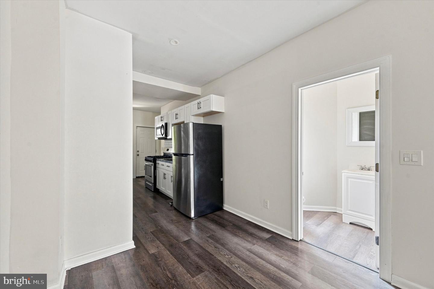6070 Upland St Property Photo 11