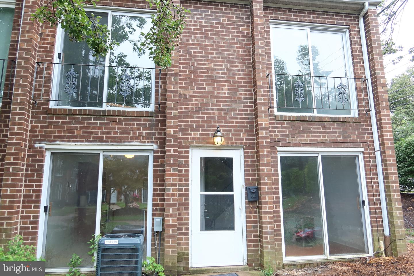 9001 RIDGE AVE #33
