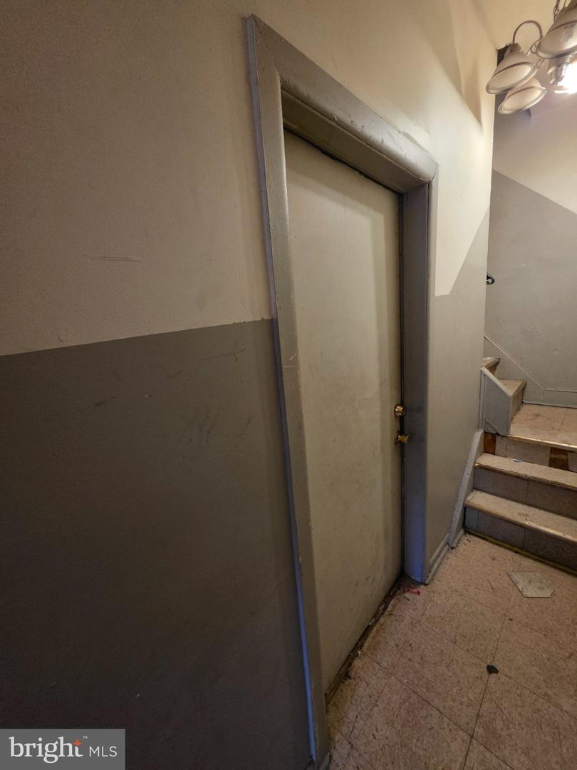 3839 Haverford Ave Property Photo 4