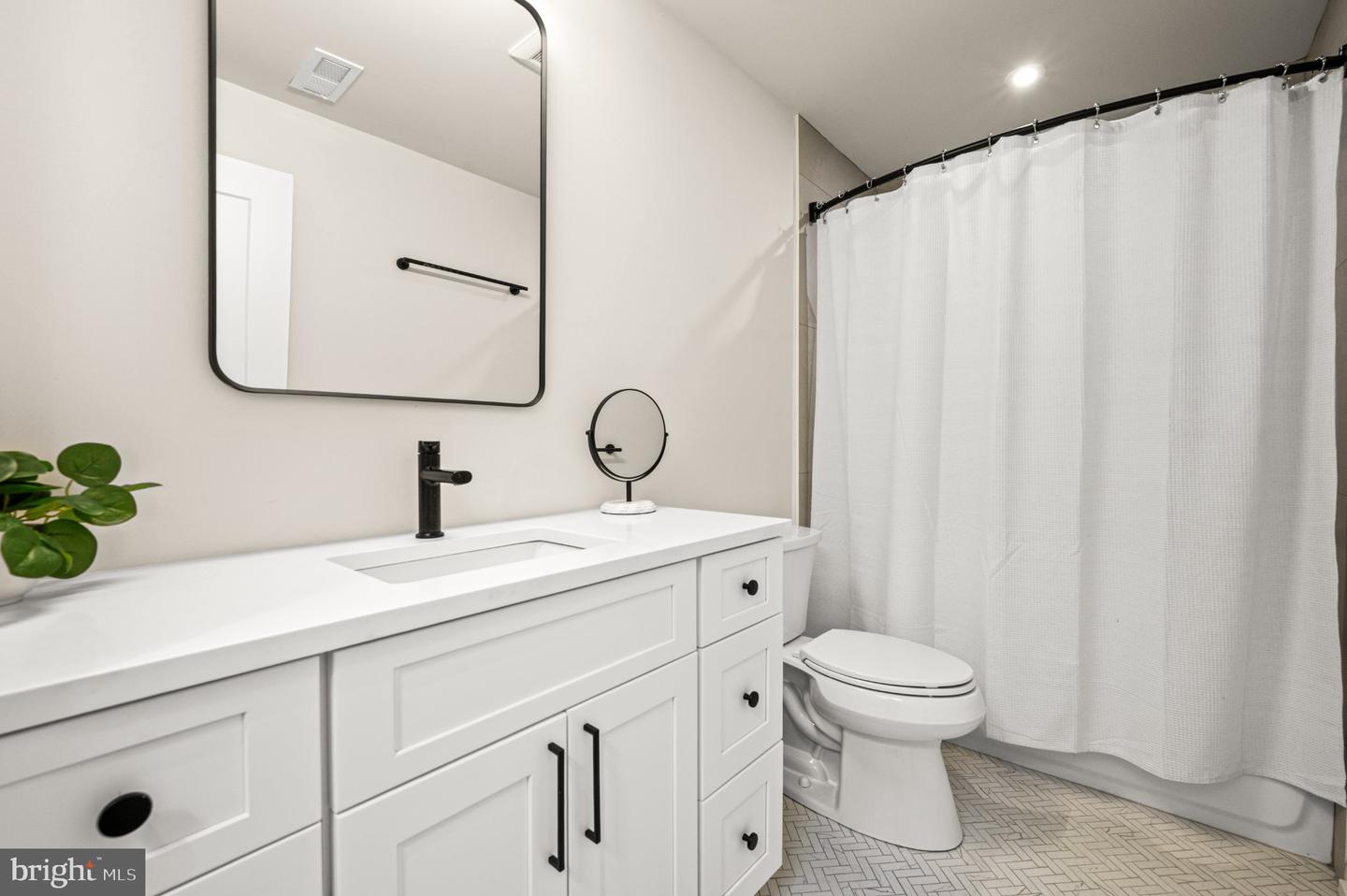 206 Kalos St Property Photo 29