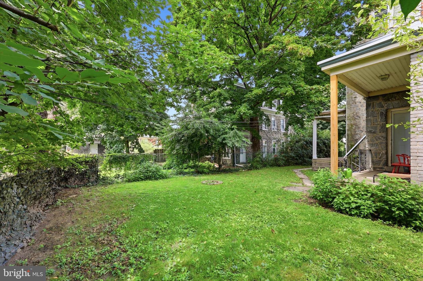 130 Sumac St Property Photo 4