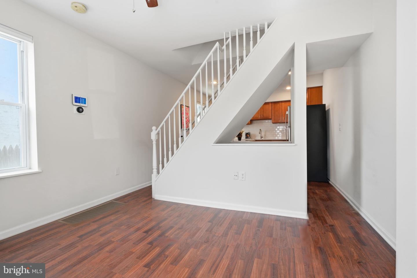 436 Lemonte St Property Photo 3