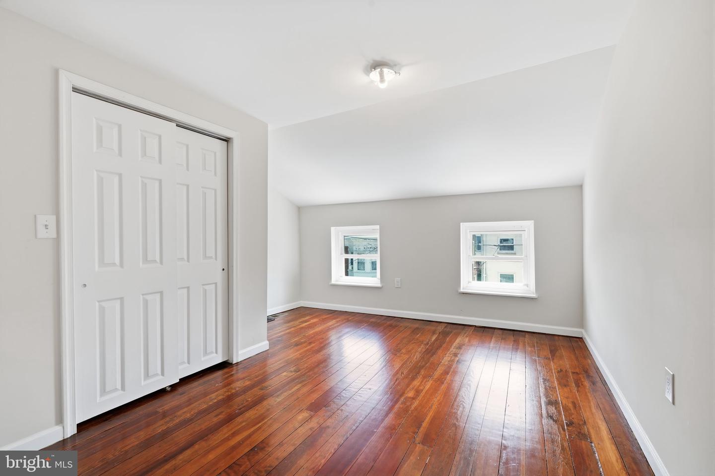 436 Lemonte St Property Photo 15
