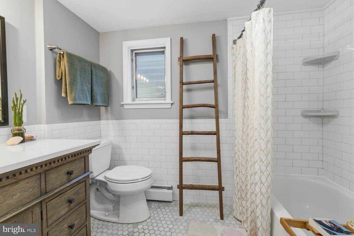 2138 Spring St Property Photo 18
