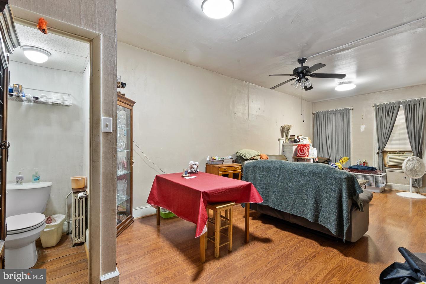 1734 Pierce St Property Photo 7