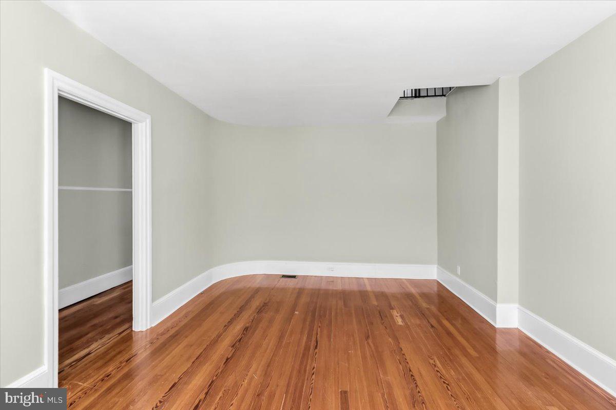 138 Rector St #a Property Photo 4