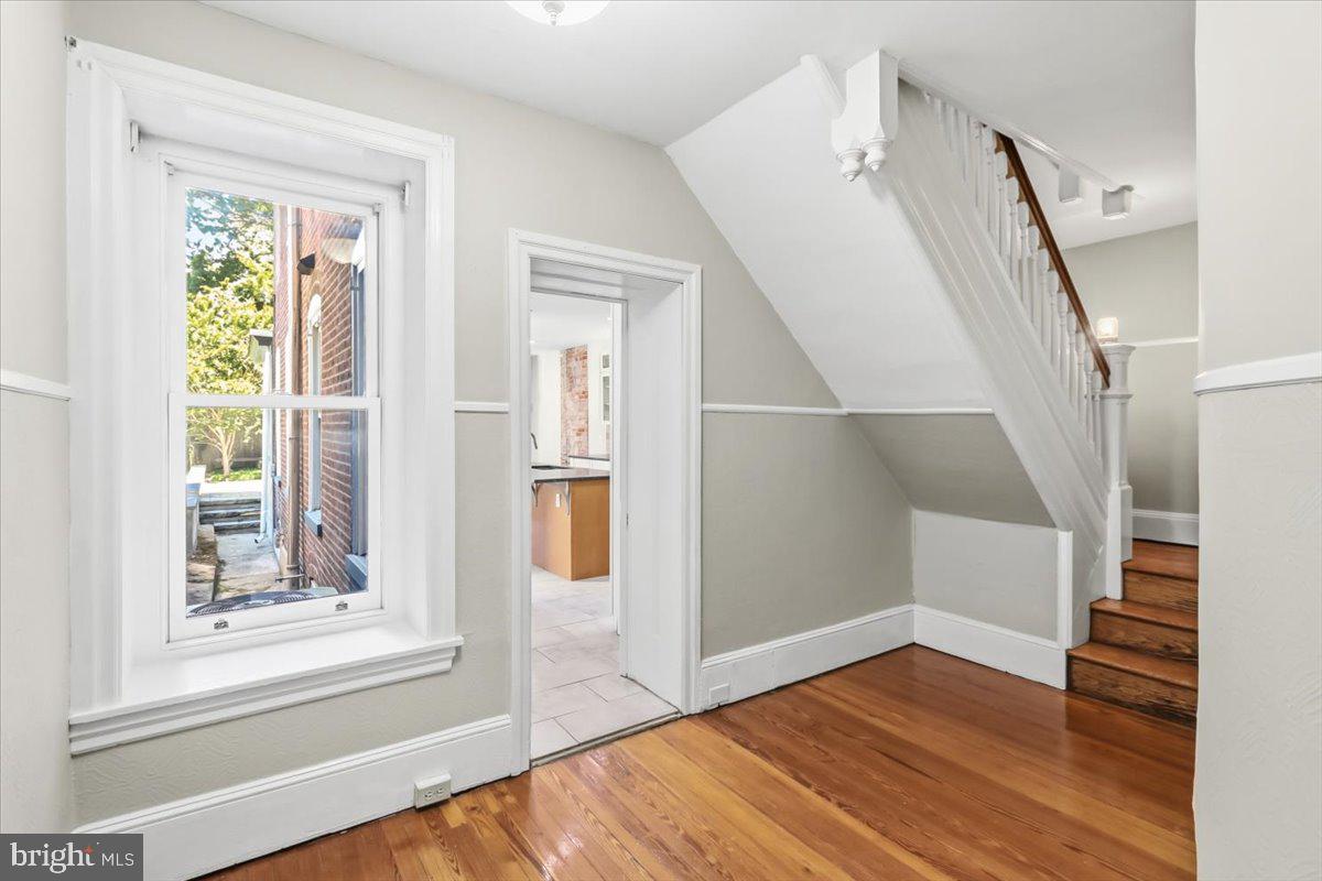 138 Rector St #a Property Photo 6