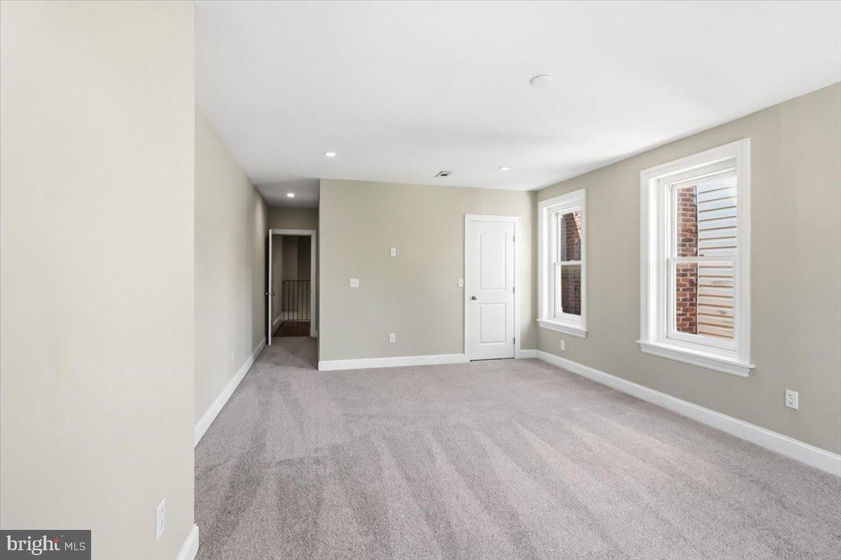 138 Rector St #a Property Photo 16