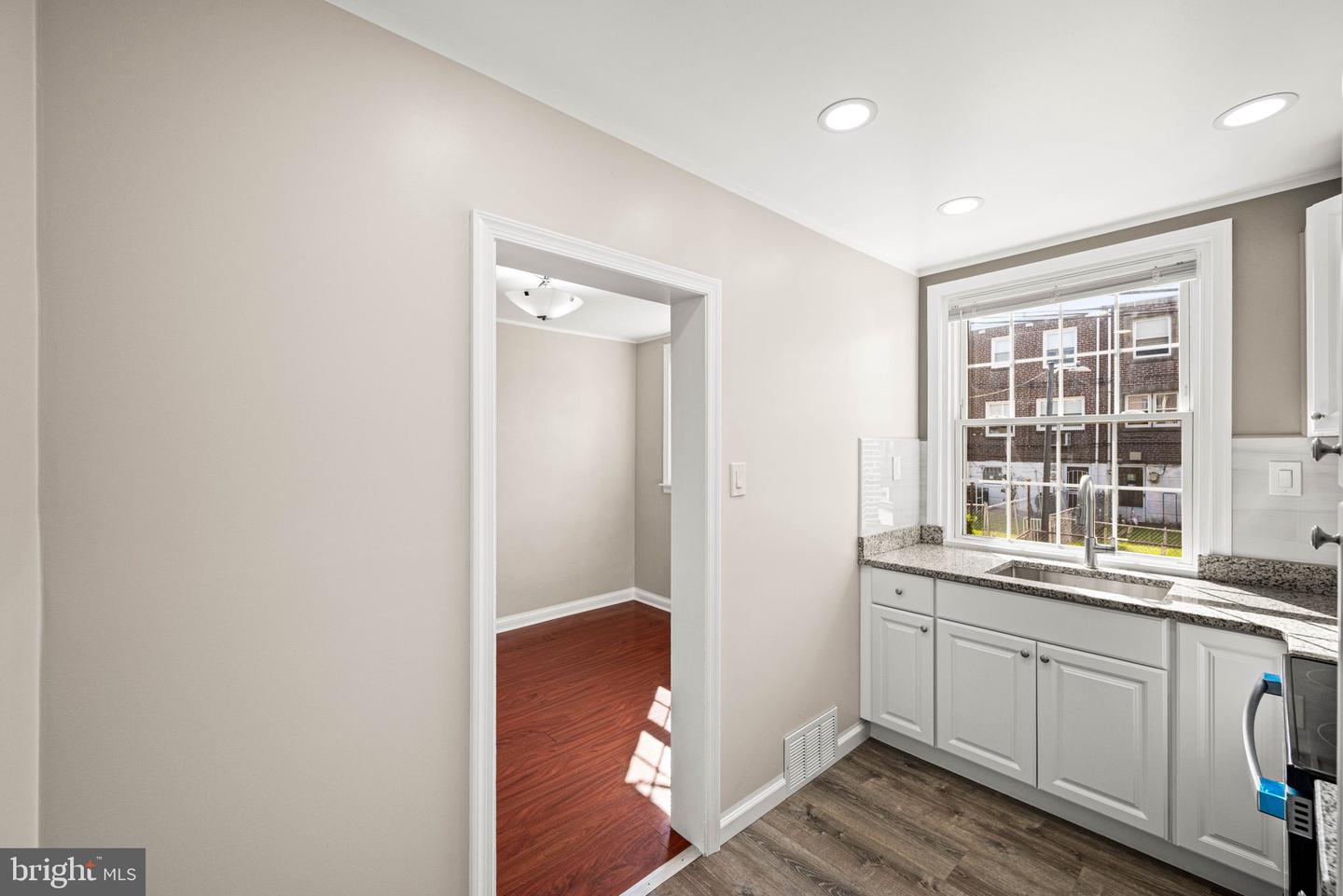 4256 M St Property Photo 7