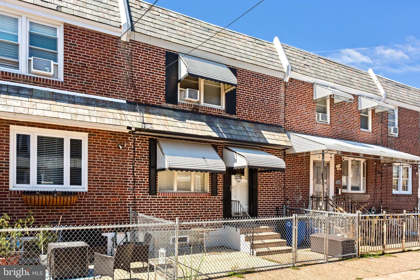1810 S Dover St Property Photo 1