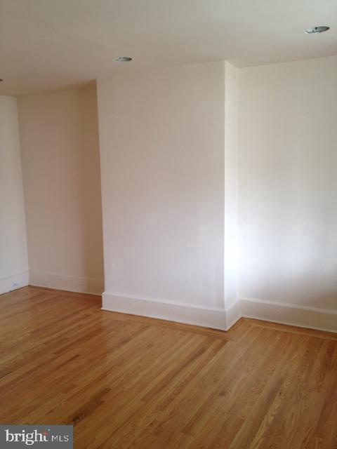 5720-3801 N Lambert St Property Photo 8