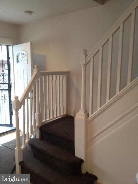 5720-3801 N Lambert St Property Photo 9