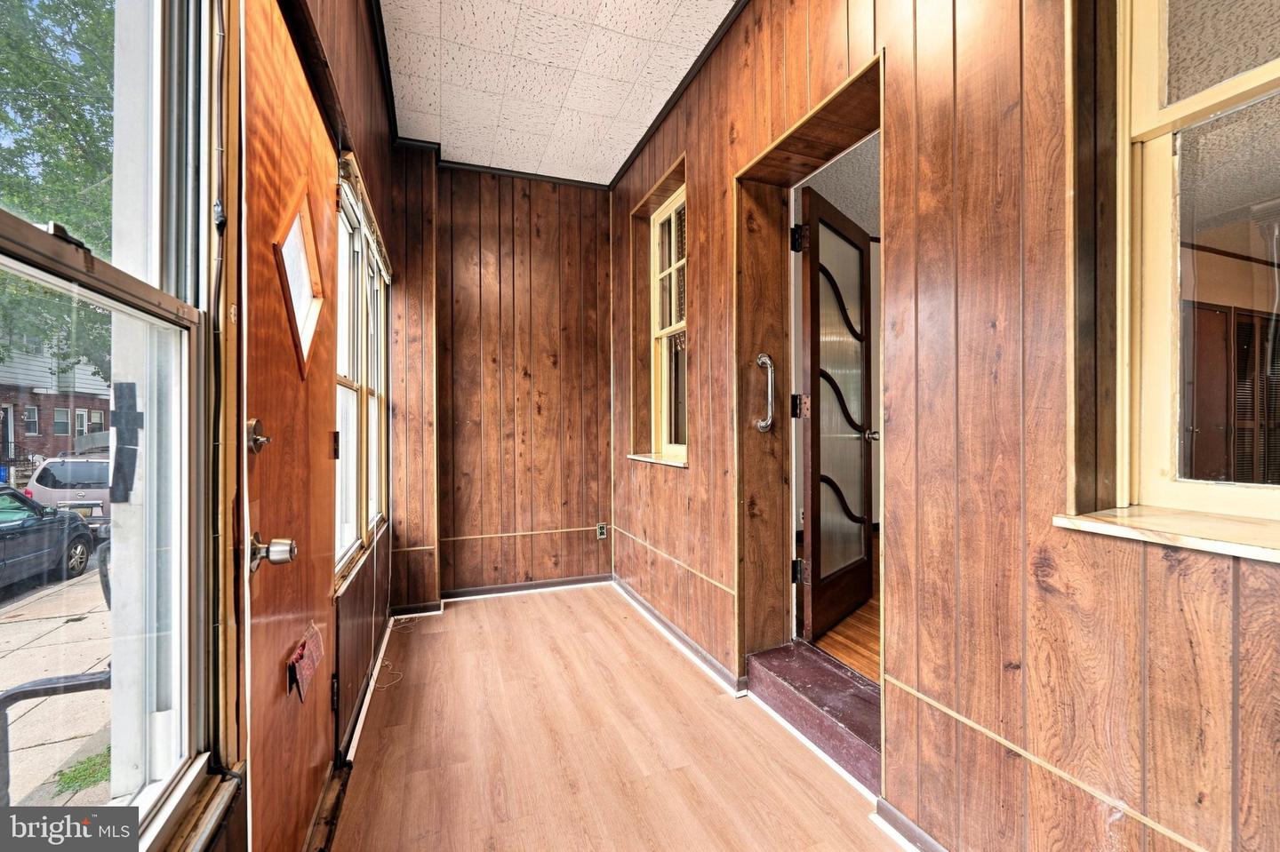2108 S Woodstock St Property Photo 4