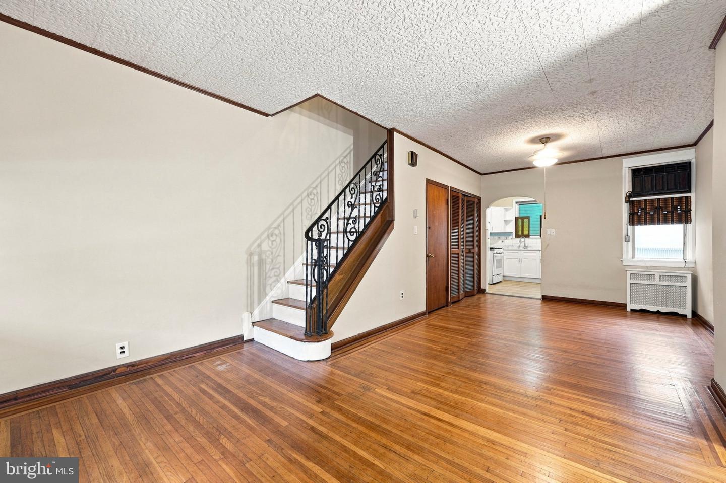 2108 S Woodstock St Property Photo 5