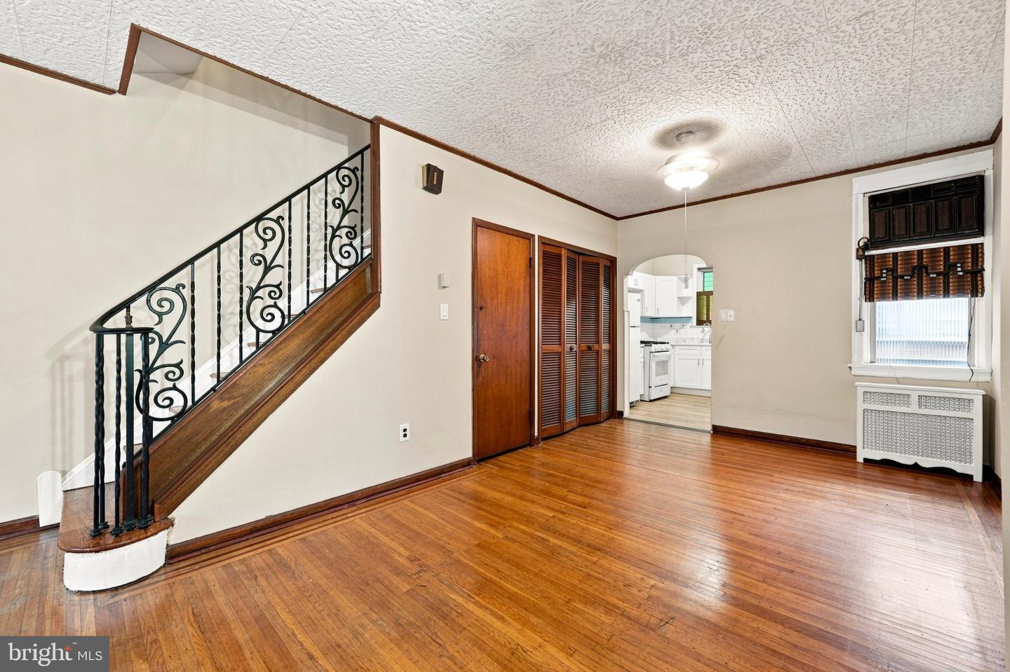 2108 S Woodstock St Property Photo 8