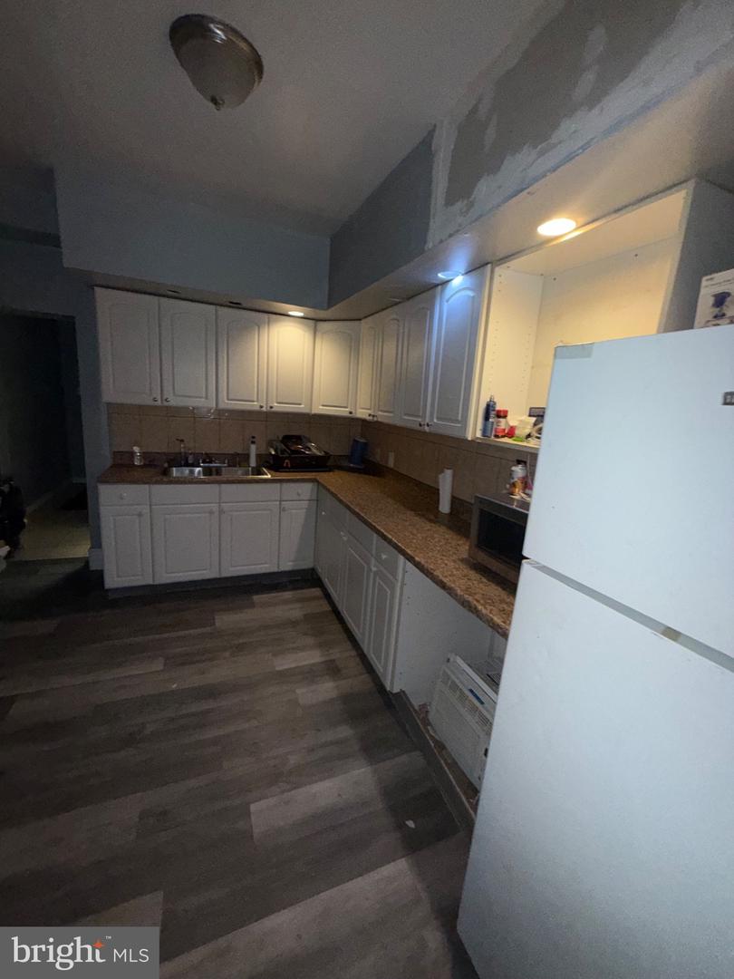 6814 Yocum St Property Photo 10