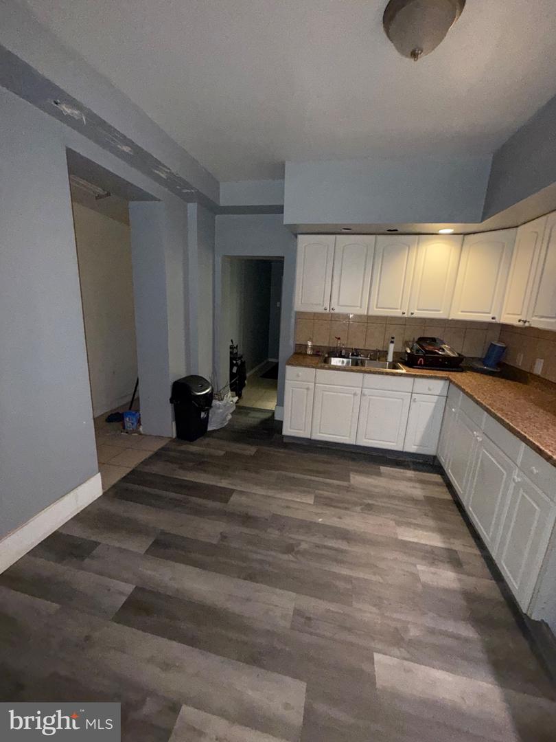 6814 Yocum St Property Photo 11
