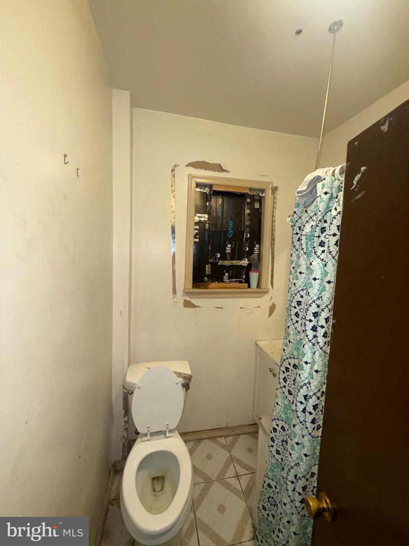 6814 Yocum St Property Photo 29