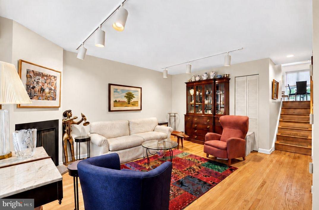 1 CHRISTIAN ST #42L Property Photo 1