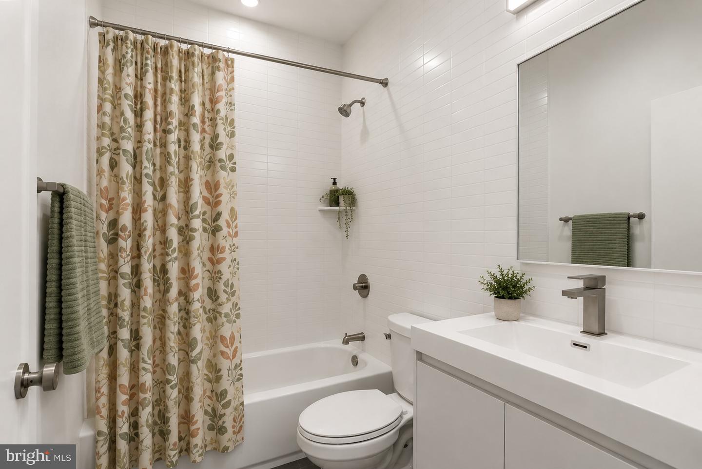 267 Delmar St Property Photo 32