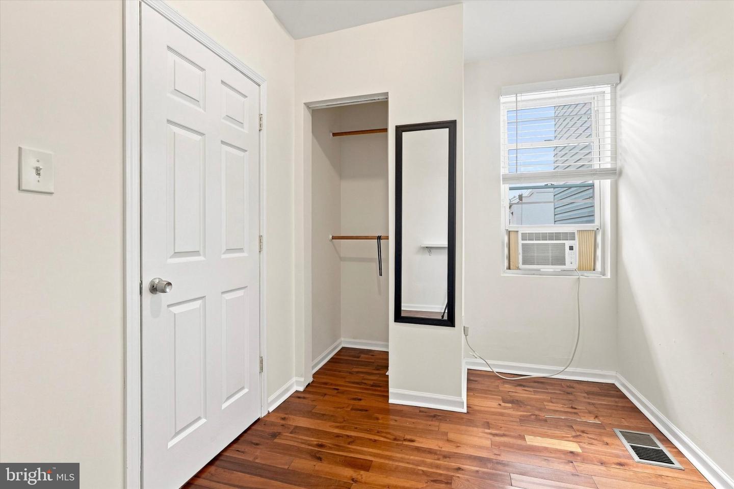 1526 S Lambert St Property Photo 13