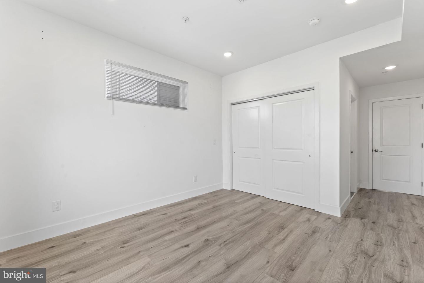 2429 W Thompson St #b Property Photo 14