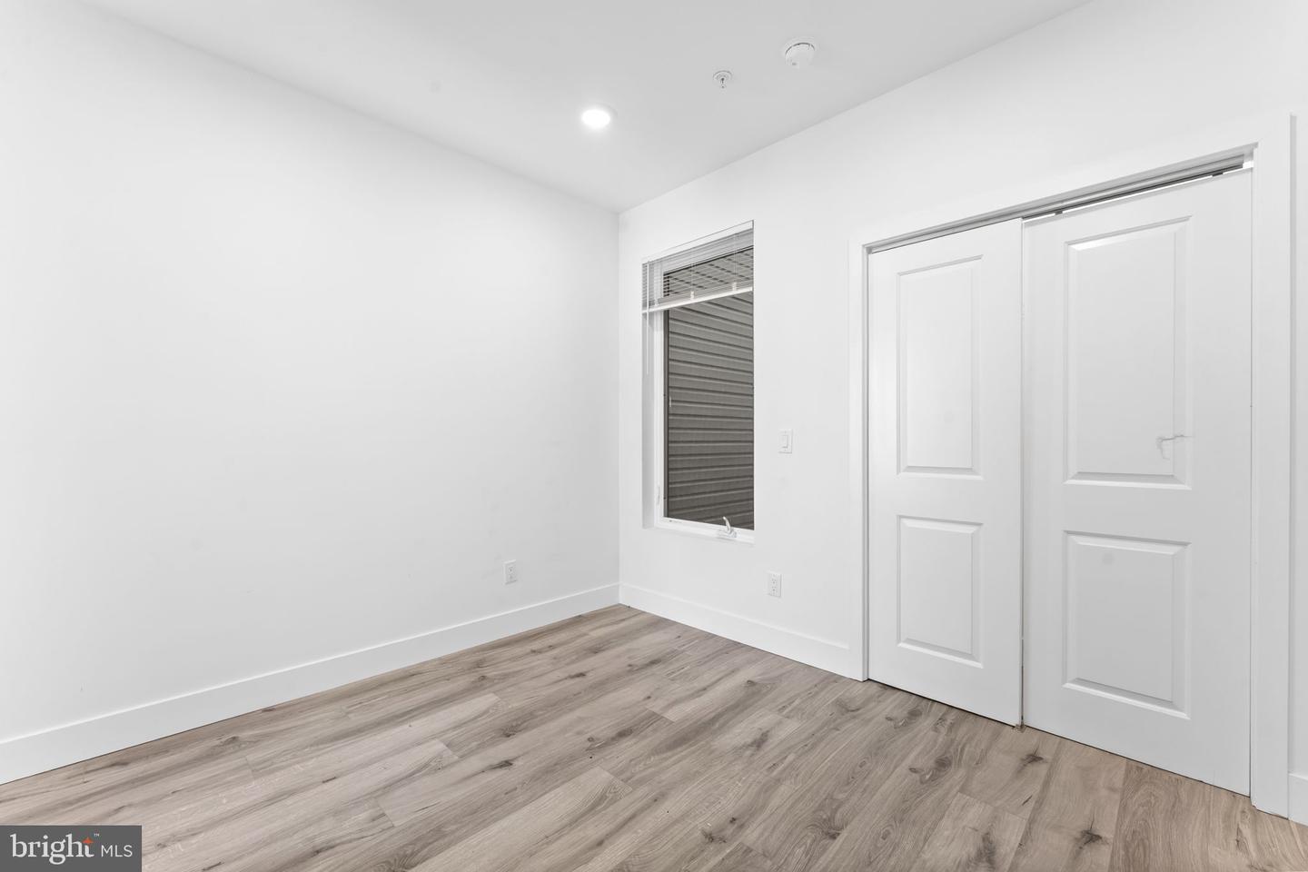 2429 W Thompson St #b Property Photo 17