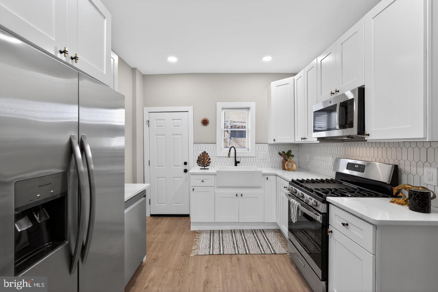 2518 S American St Property Photo 10