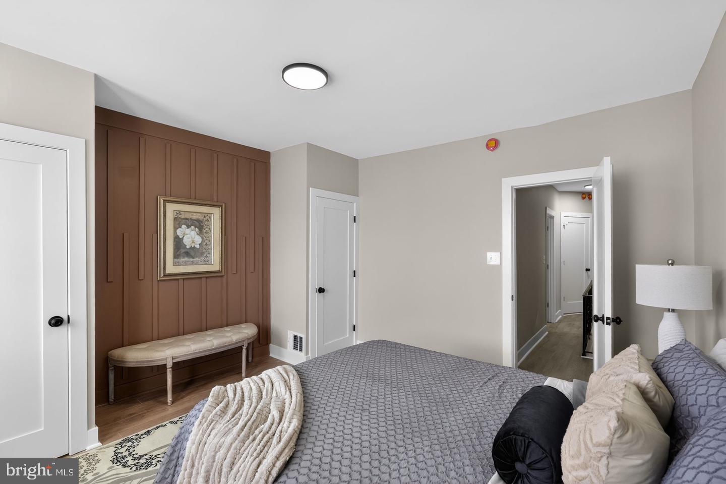 2518 S American St Property Photo 15
