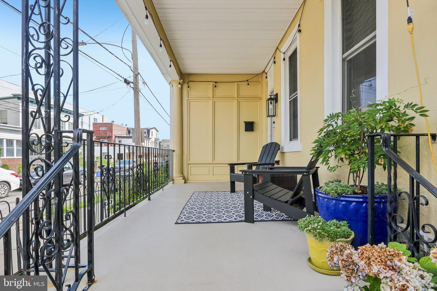 457 Delmar St Property Photo 5