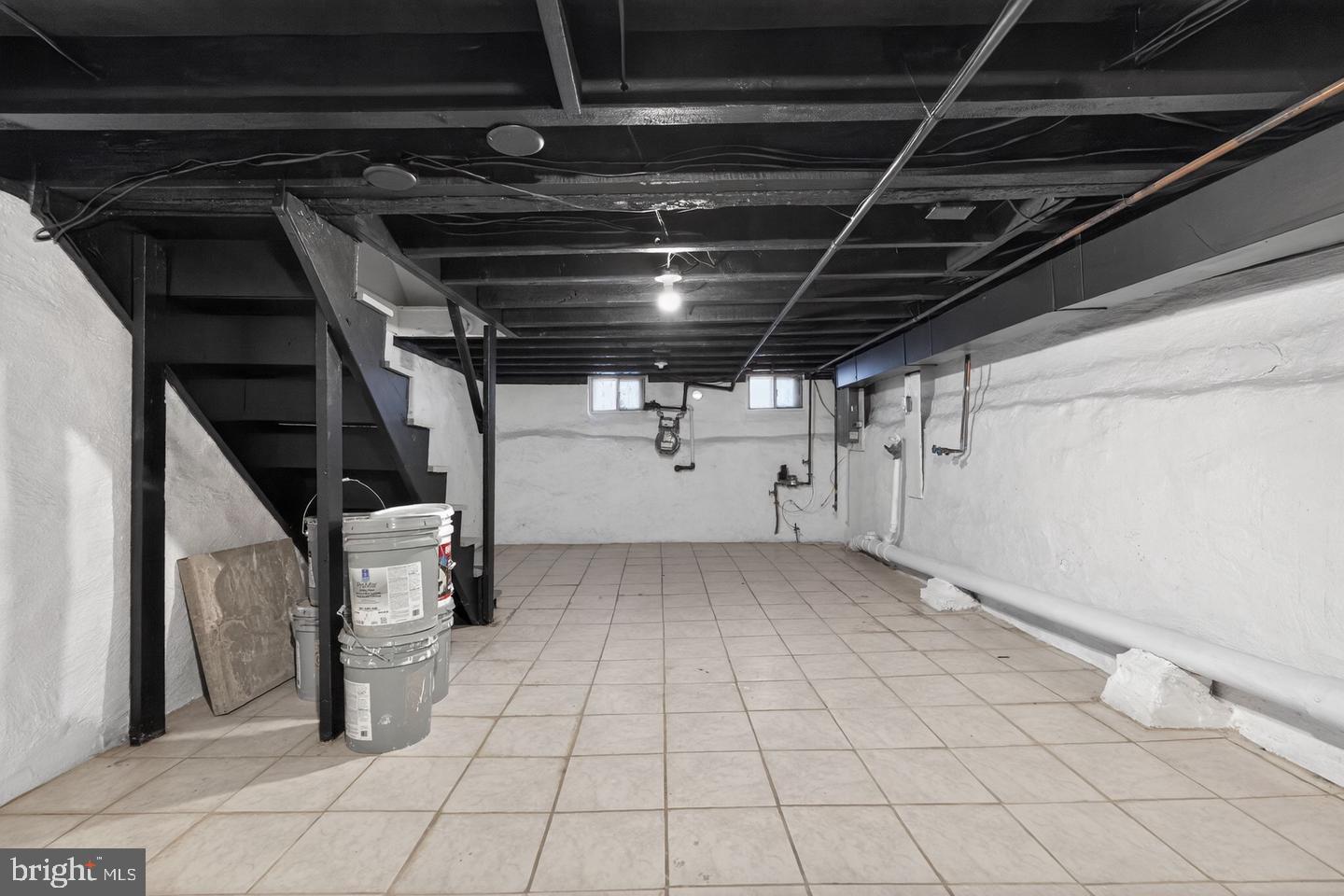1537 Latona St Property Photo 26