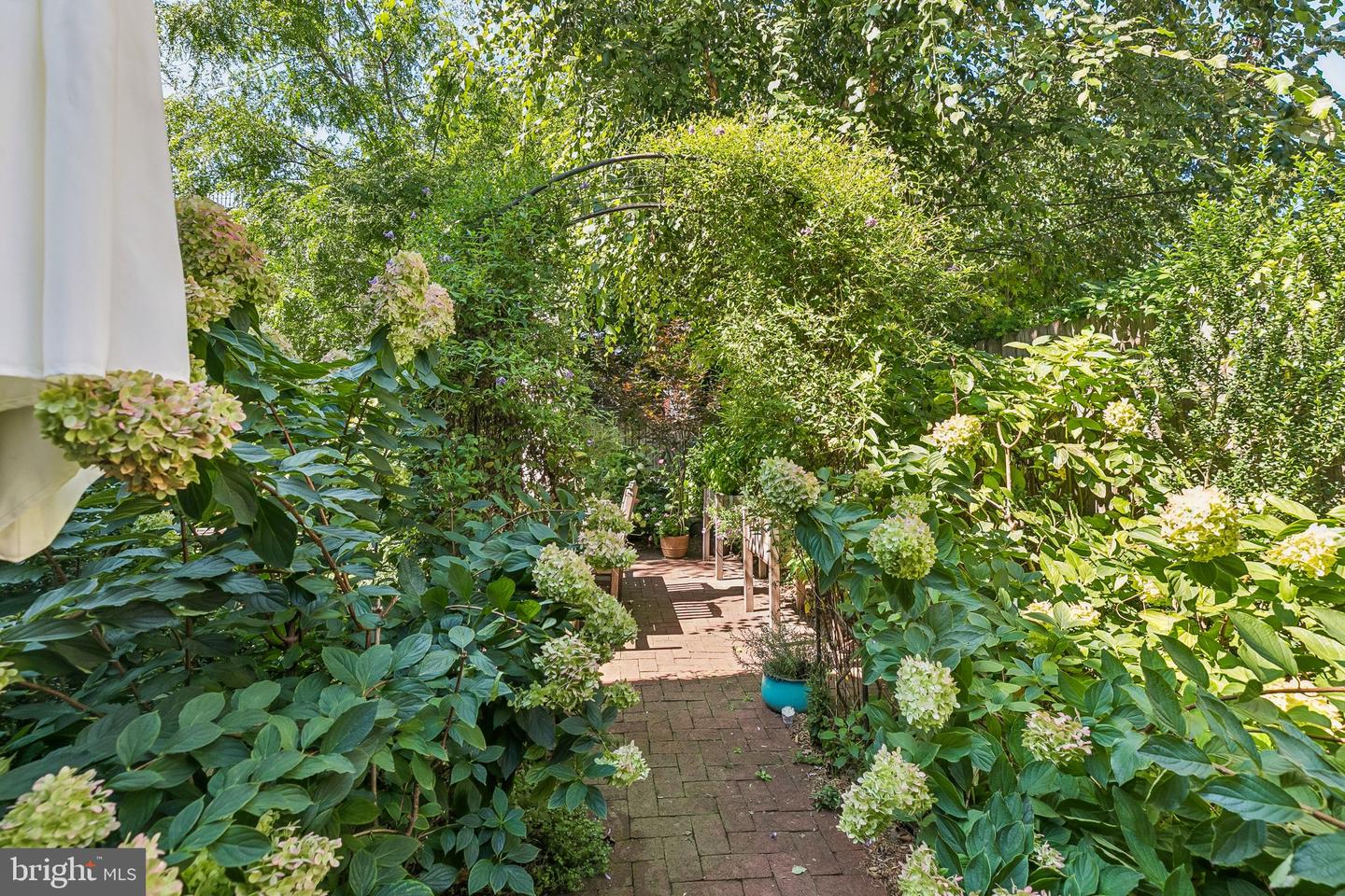 1106 Marlborough St Property Photo 21