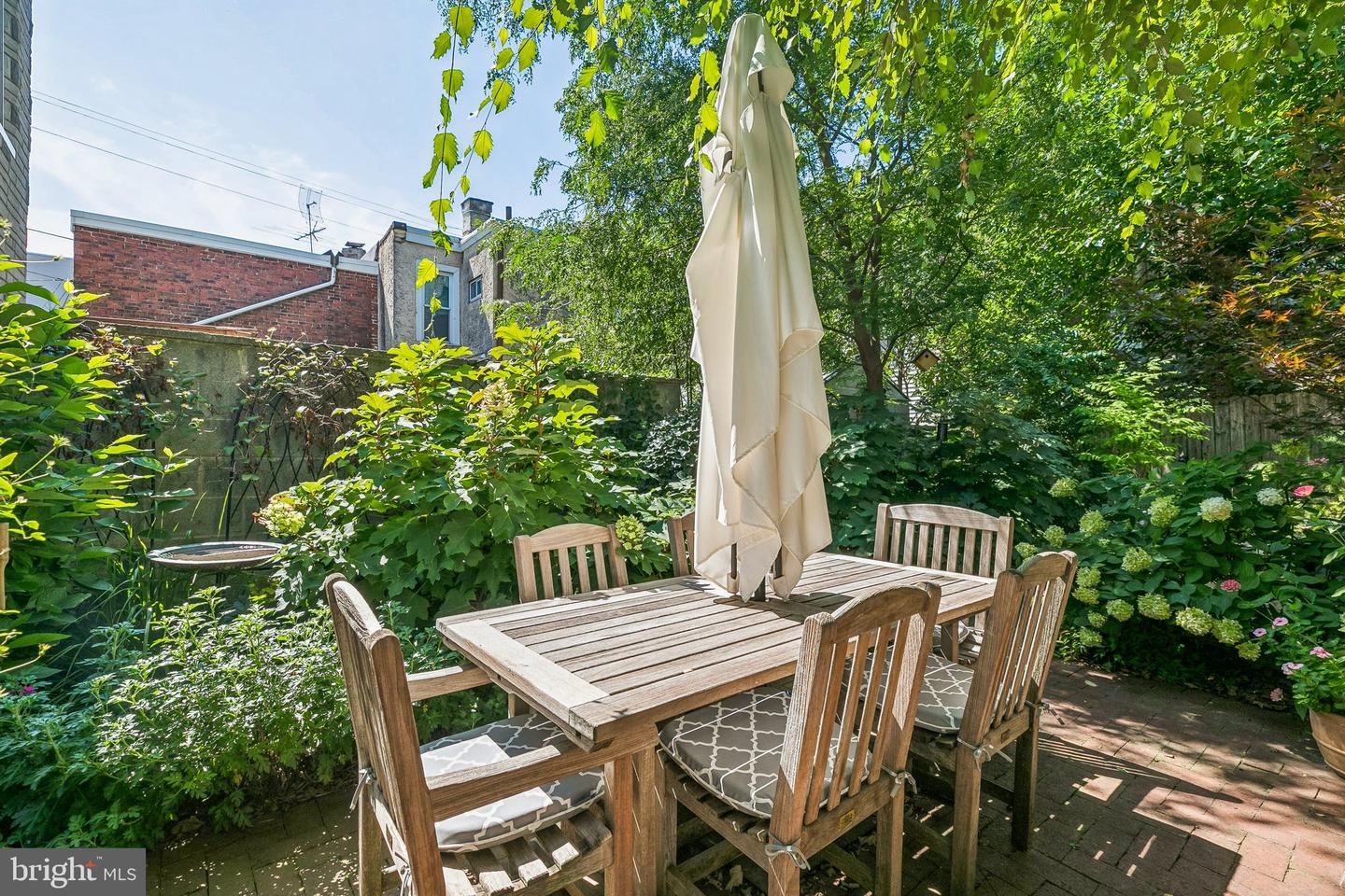 1106 Marlborough St Property Photo 22