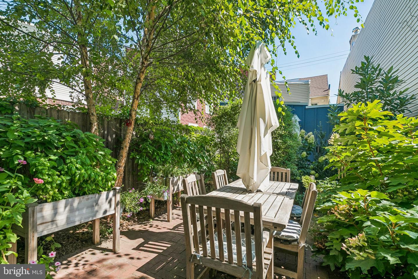 1106 Marlborough St Property Photo 23