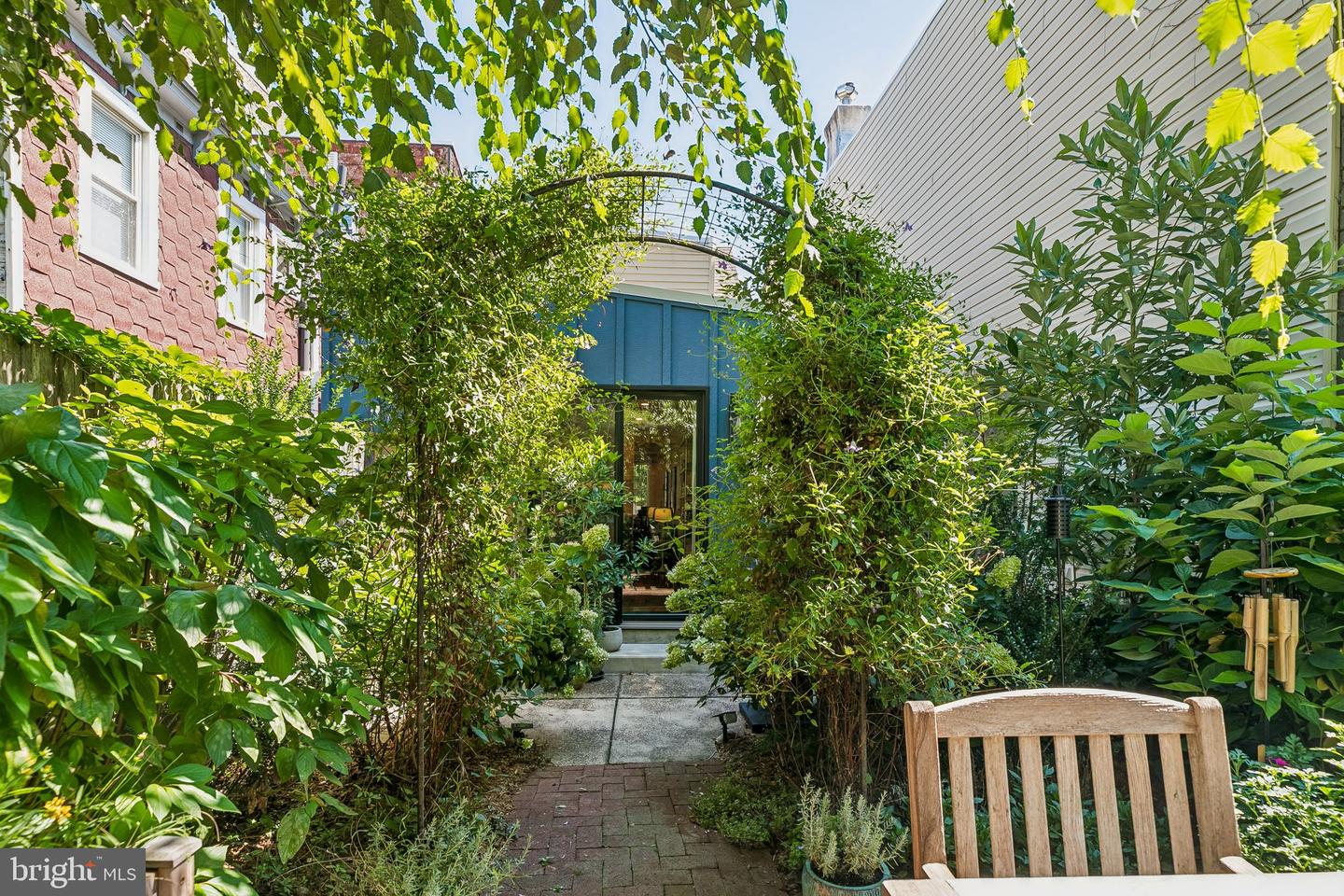 1106 Marlborough St Property Photo 26
