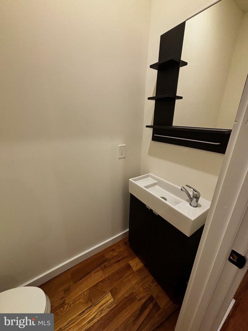 2068 Boston St E #1 Property Photo 9